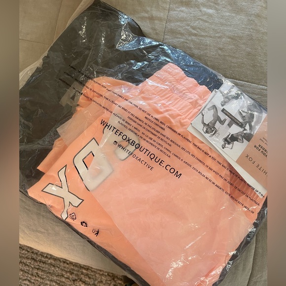 Sarah’s Day X White Fox Boutique Skyler windbreaker - Picture 5 of 6